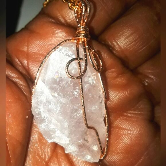 Hand crafted rose quartz crystal stone pendant - Picture 8 of 8